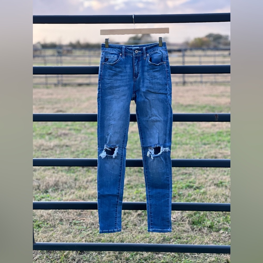 Kancan high rise/ankle length distressed skinny jeans